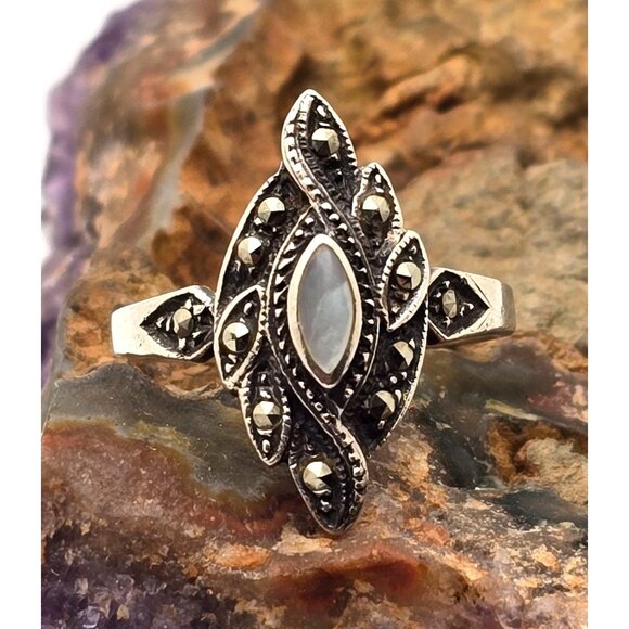 VTG Sterling Silver MOP & Marcasite Ring Size 7.5 Marquise Cut Bezel Setting - Picture 1 of 11